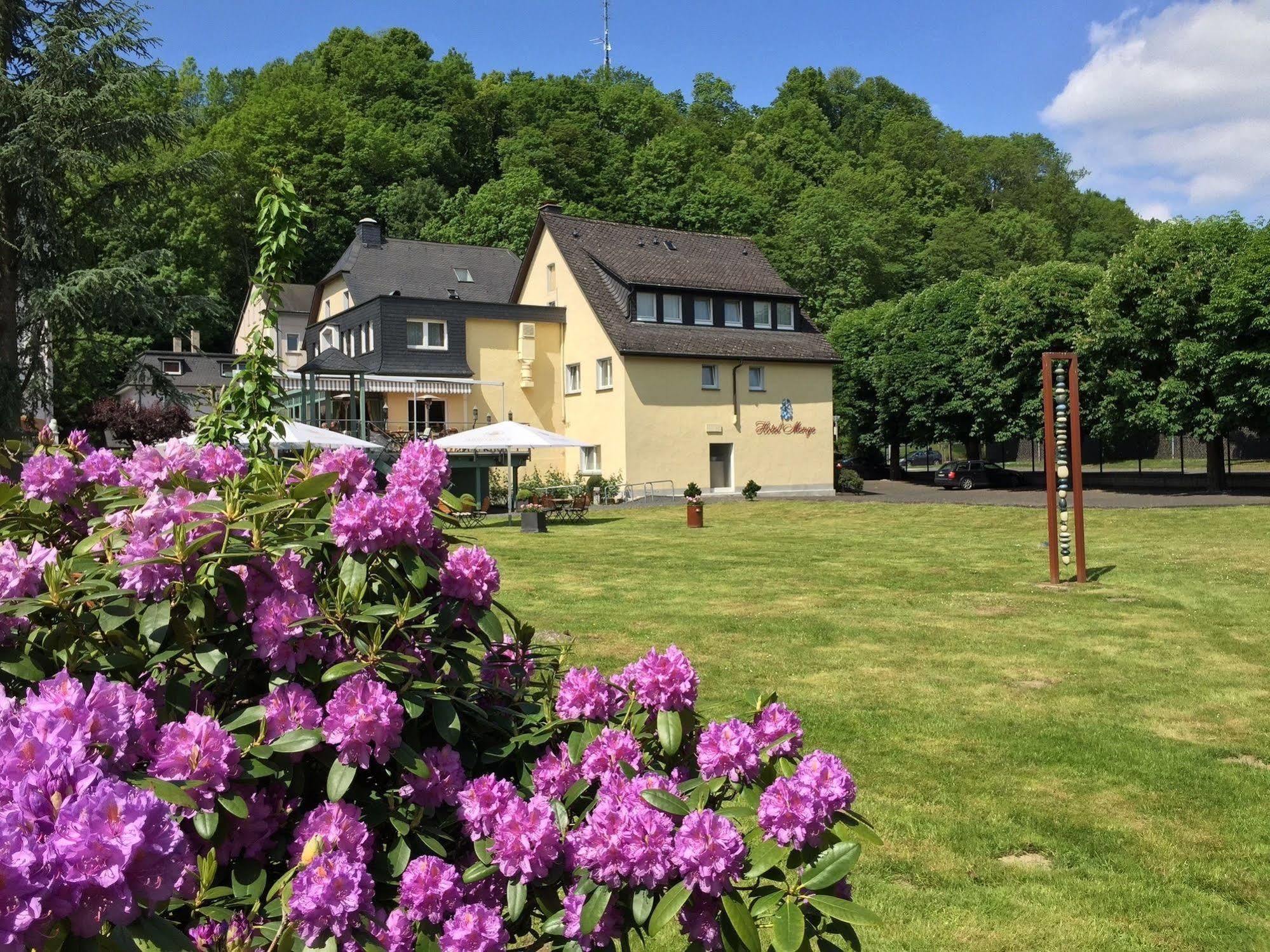 Hotel Menge "An Der Schlacht" Arnsberg Exteriér fotografie